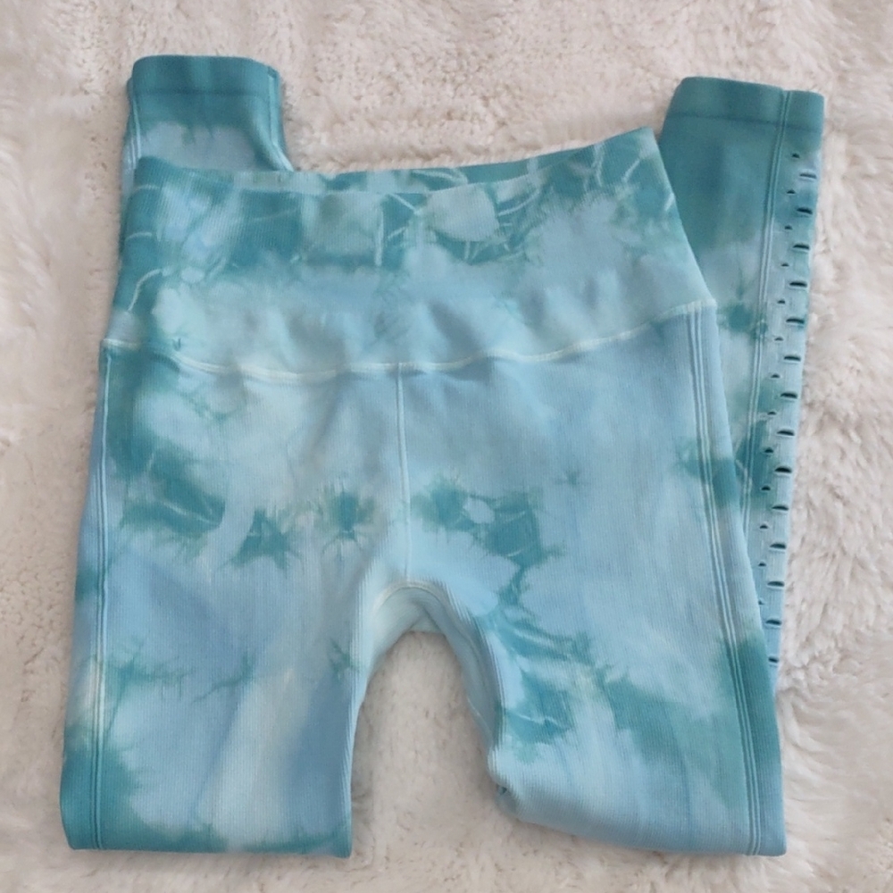 SPIRITUAL GANGSTER Blue Tie-Dye Leggings - Picture 16 of 16